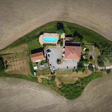 Poderino San Cristoforo 3* Lajatico