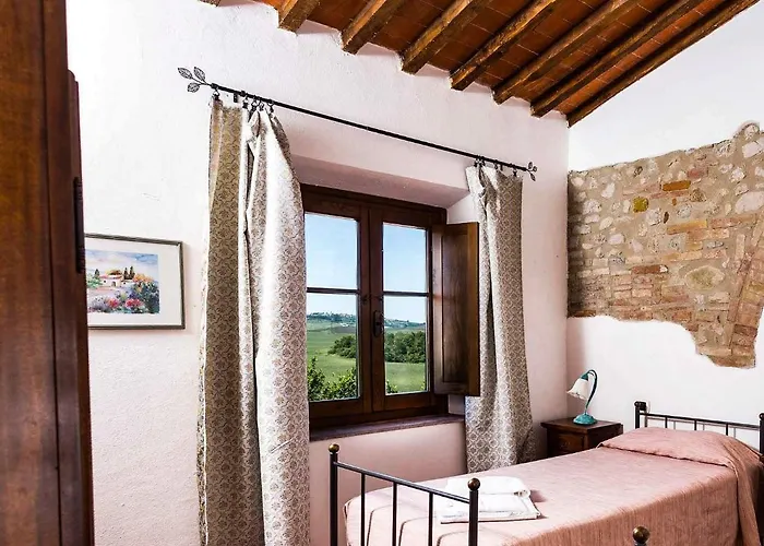 Отель Poderino San Cristoforo Лаятико