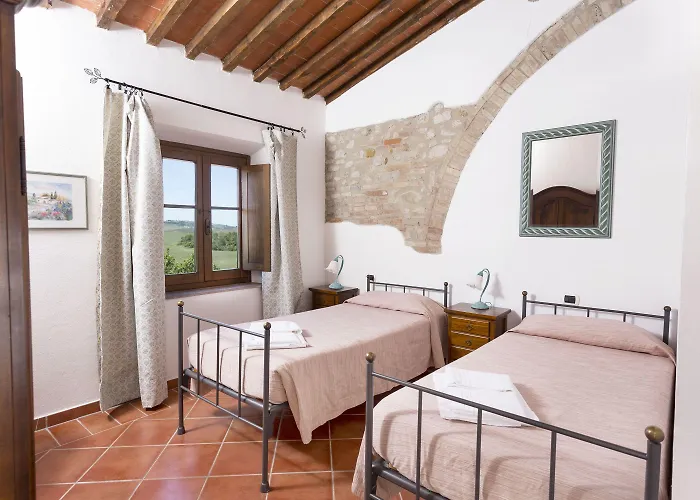 Poderino San Cristoforo Лаятико